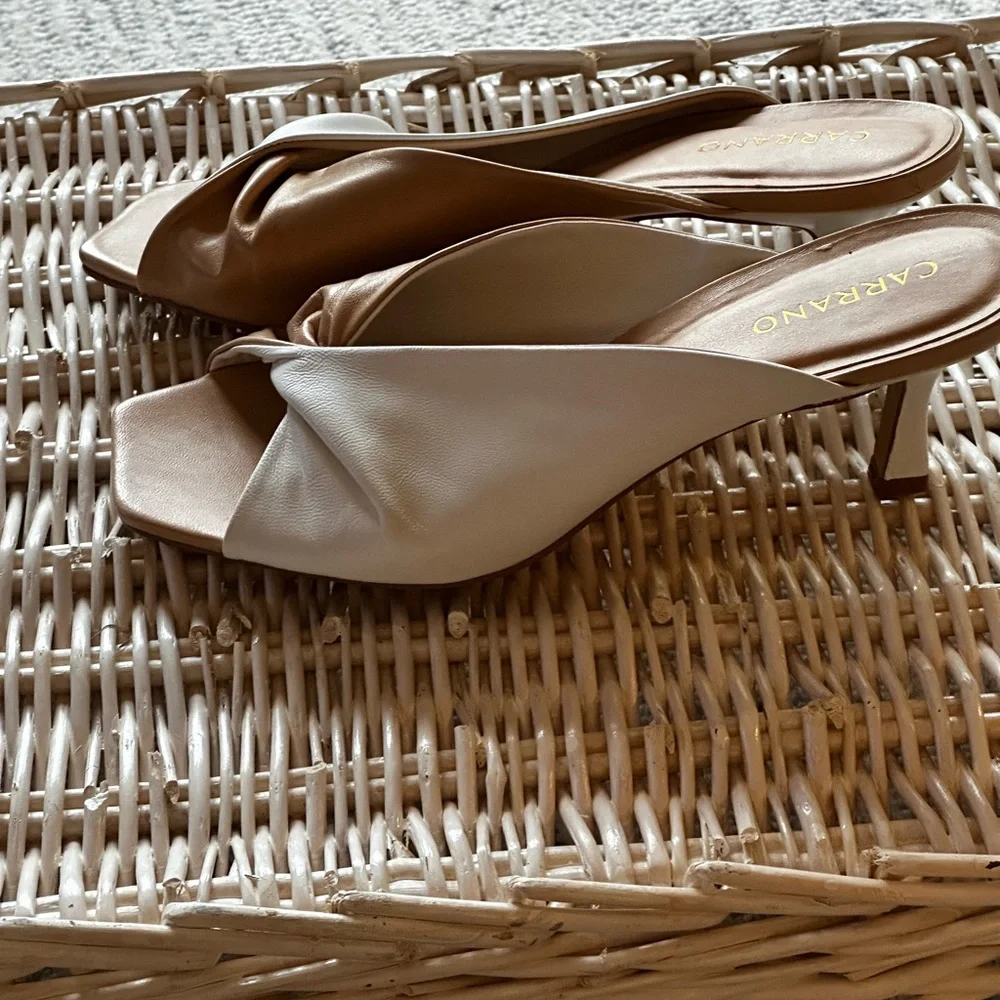 Carrano Women's Elegant Cream and Tan Mules - Picture 7 of 10